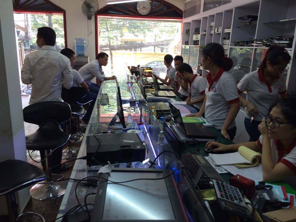 Sửa máy tính tại nhà Thượng Thụy, Võ Chí Công, Đường Bưởi, Trích Sài